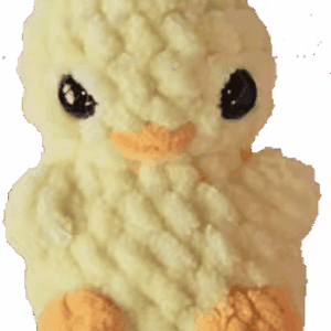 Veselé háčkované kuřátko pro štěstí