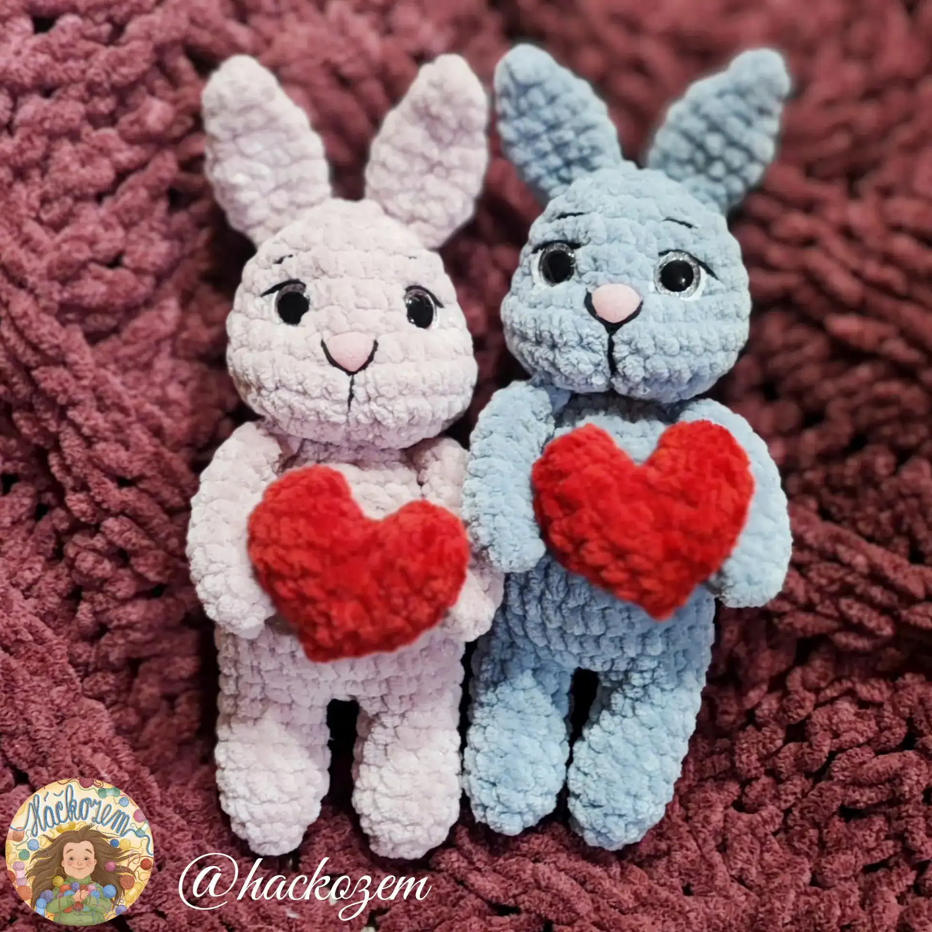 Háčkovaný králíček se srdíčkem